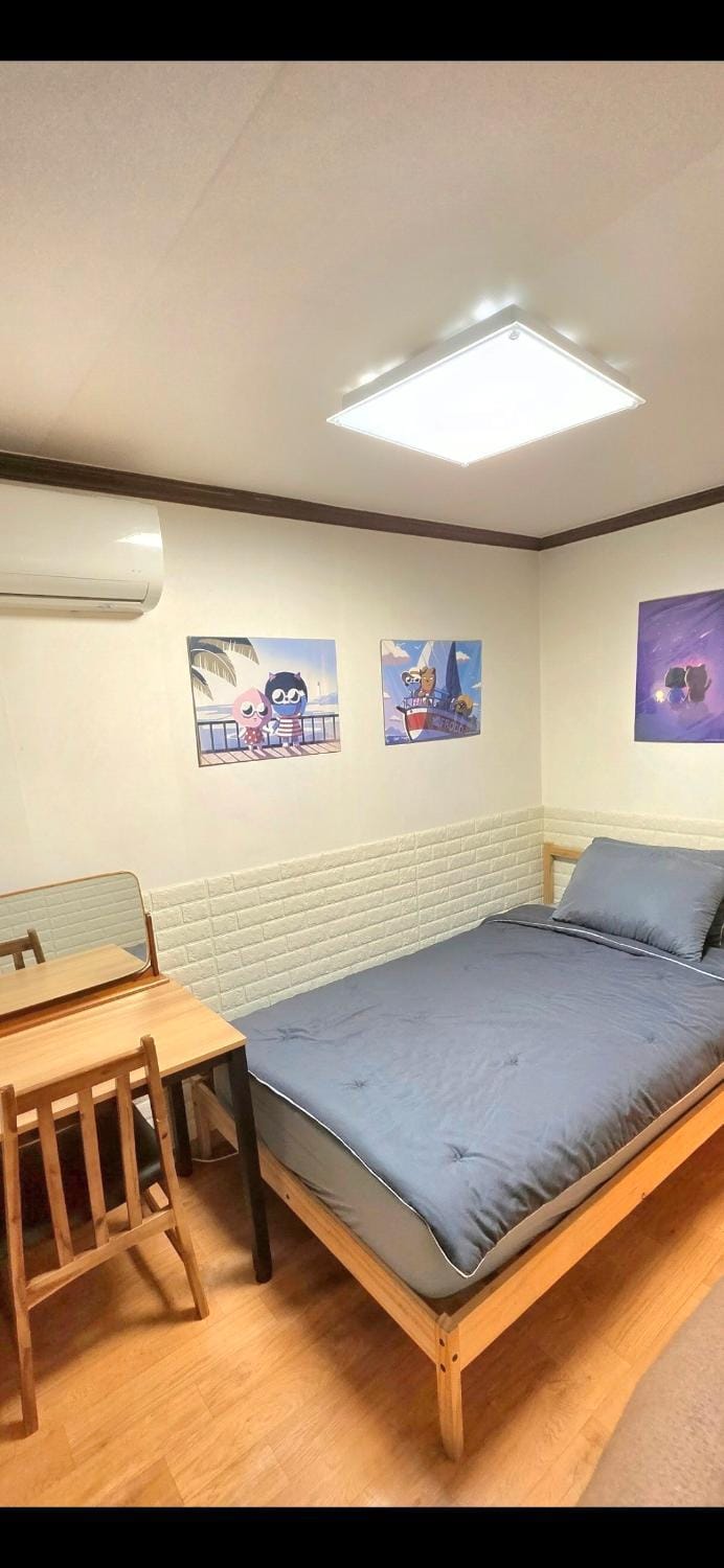 Modern 2BR in Haebangchon, Near Itaewon, Seoul Holiday Stay Apartment in Seoul