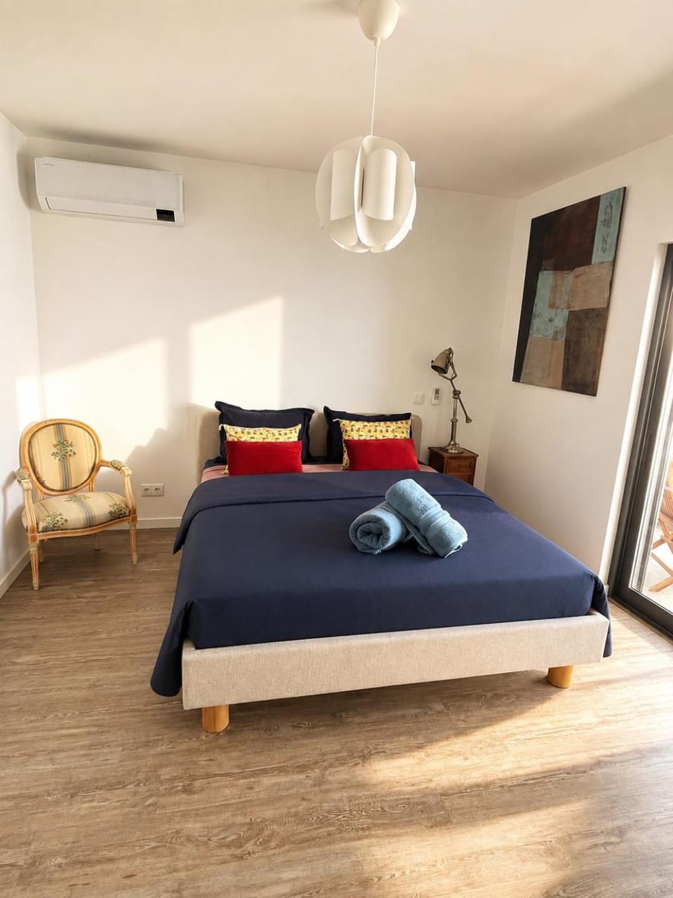 Photo of the whole room