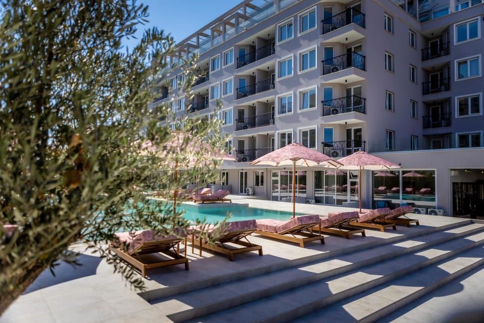 Apartments in Jadore Secret Garden Apartment in Sunny Beach