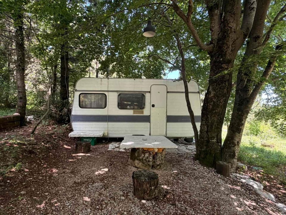 Domaćinstvo Pine Woods Campground/ 
RV Resort in Podgorica Municipality, Montenegro