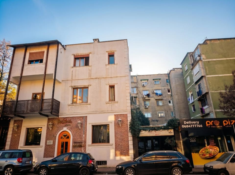 Property building, Neighbourhood, City view, Street view
