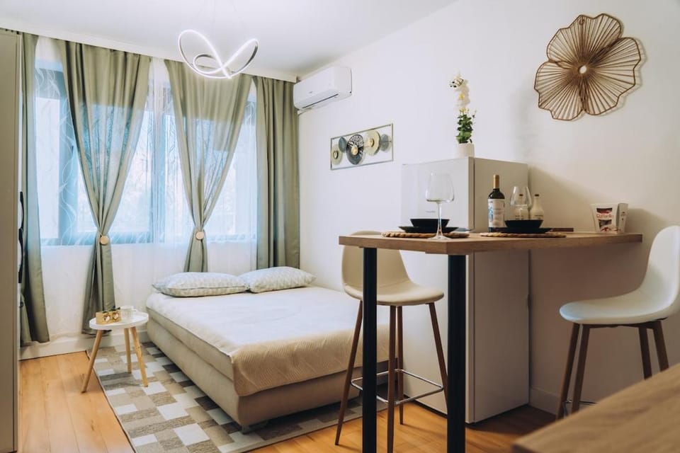 Atelier Nikola Apartment in Varna