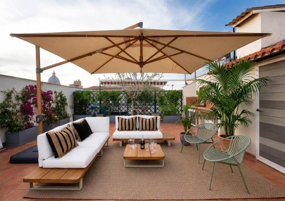 Property building, Patio, Day, Garden, View (from property/room), Balcony/Terrace, Seating area, Garden view, sunbed
