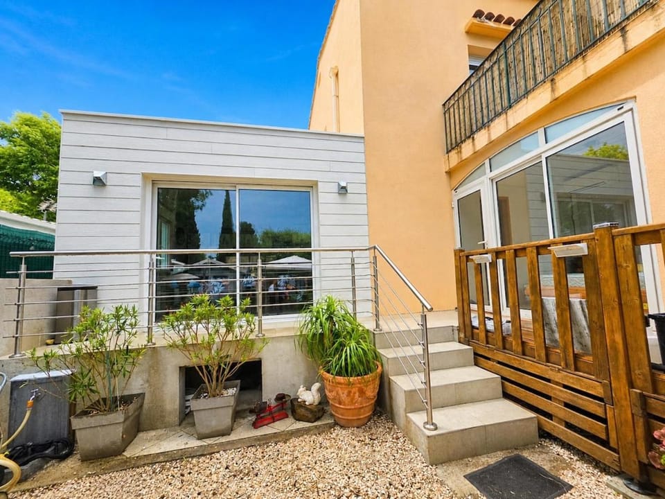 Appartement T3 spacieux proche plage Apartment in La Londe-les-Maures