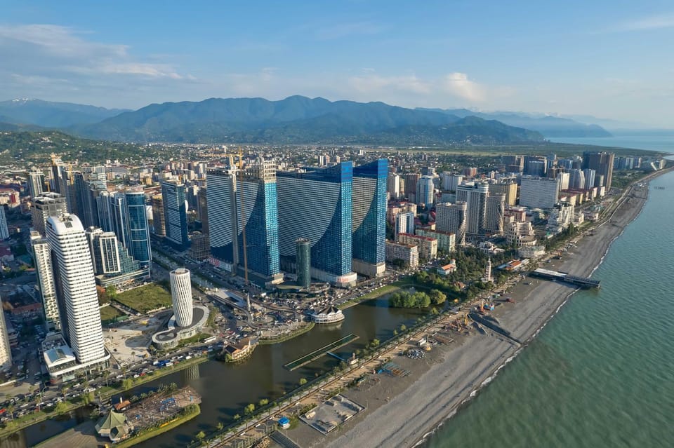 Orbi City C apartment with sea view, 2 minutes to the beach Apartment in Batumi