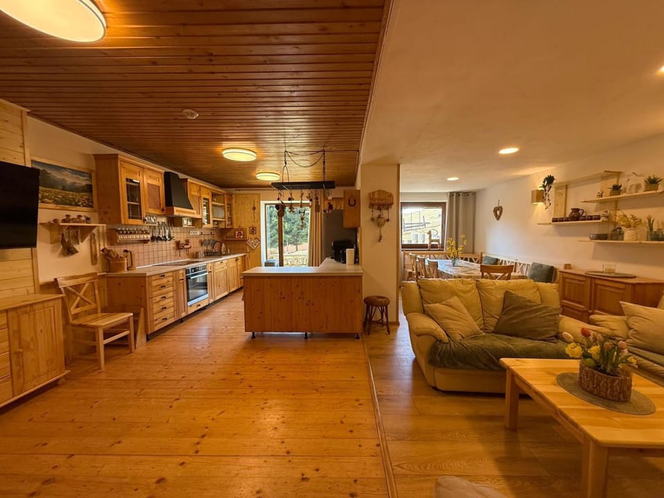 Kitchen or kitchenette, Living room, Dining area