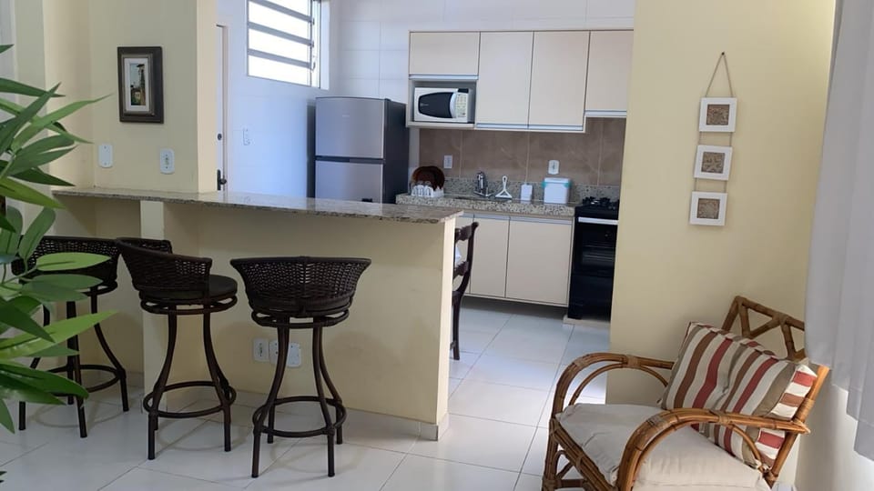 Apto Cabo Frio RJ Mobiliado há 340 metros da Praia do Forte com Wi-Fi e Garagem coberta Apartment in Cabo Frio