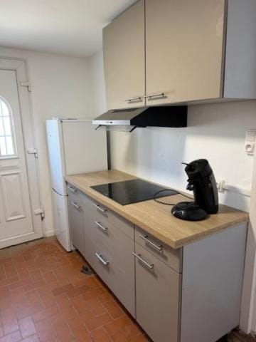 maison rénovée à neuf climatisée 45 m2 avec terrasse Apartment in Nouvelle-Aquitaine