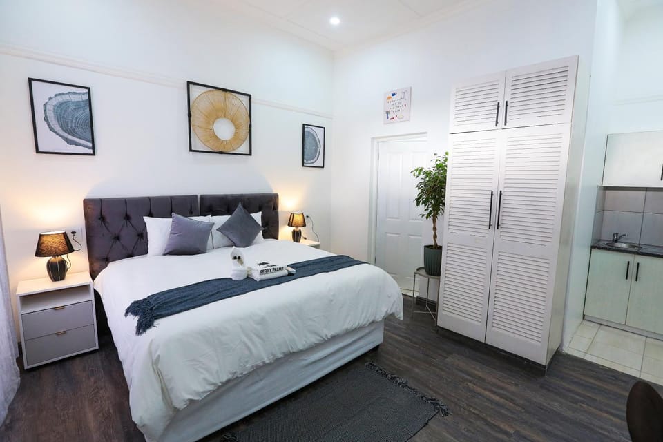 Ferry Palms Guest Lodge Bed and Breakfast in Eastern Cape
