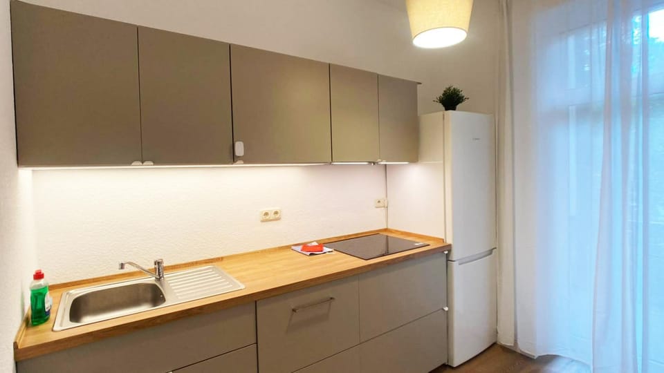 Kitchen or kitchenette, kitchen, kitchen