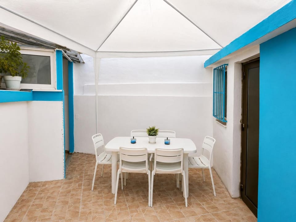 Riviera Seaside Smart Suite Apartment in Piraeus Regional Unit, Greece