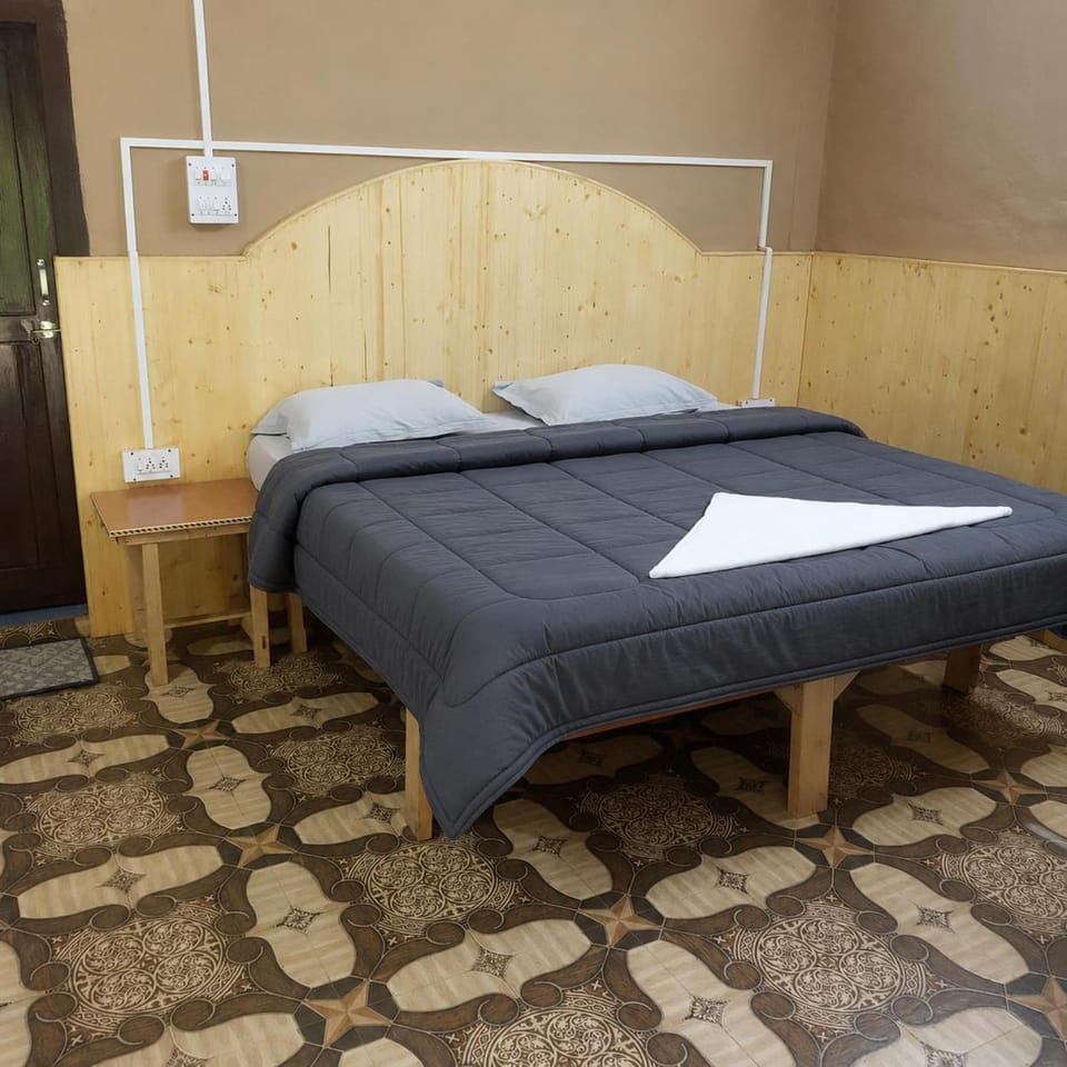 Tirthan river front home stay Vacation rental in Himachal Pradesh