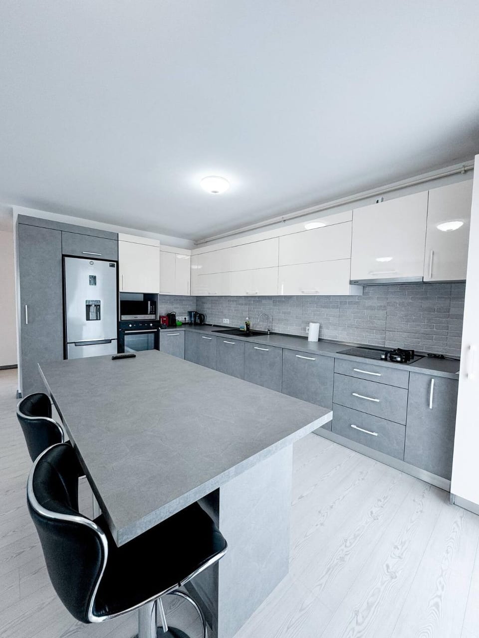 Grand View Retreat-Kingsize bed, Parking, terrace Apartment in Cluj-Napoca