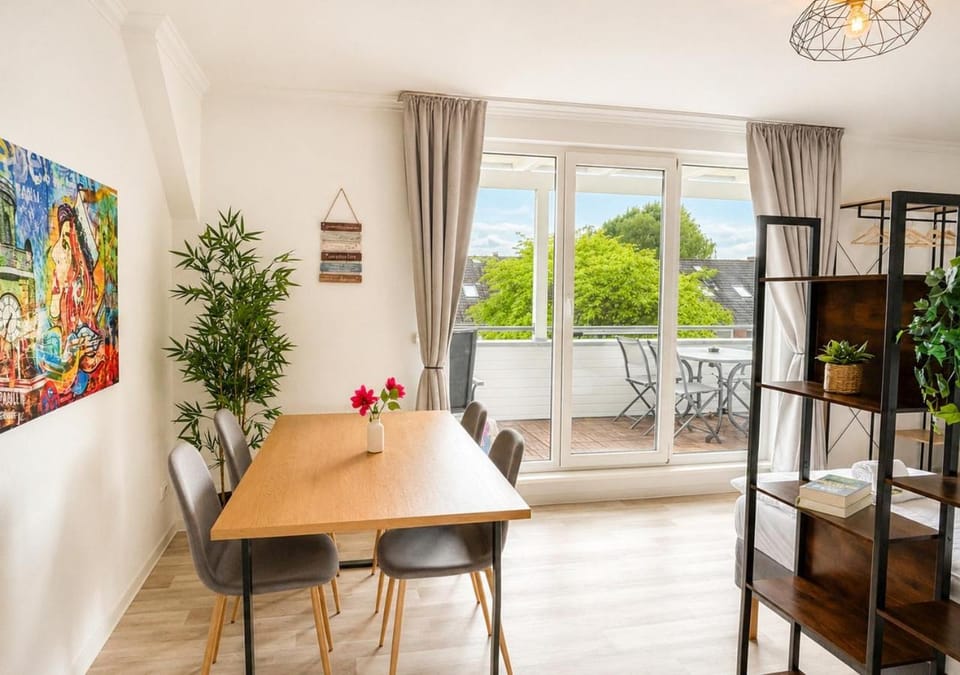 Dining area, Bedroom