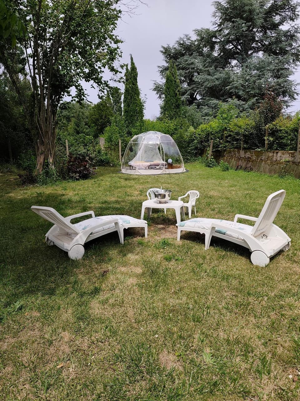 Tente transparente Les Pieds dans l'eau Luxury tent in Bourgogne-Franche-Comté