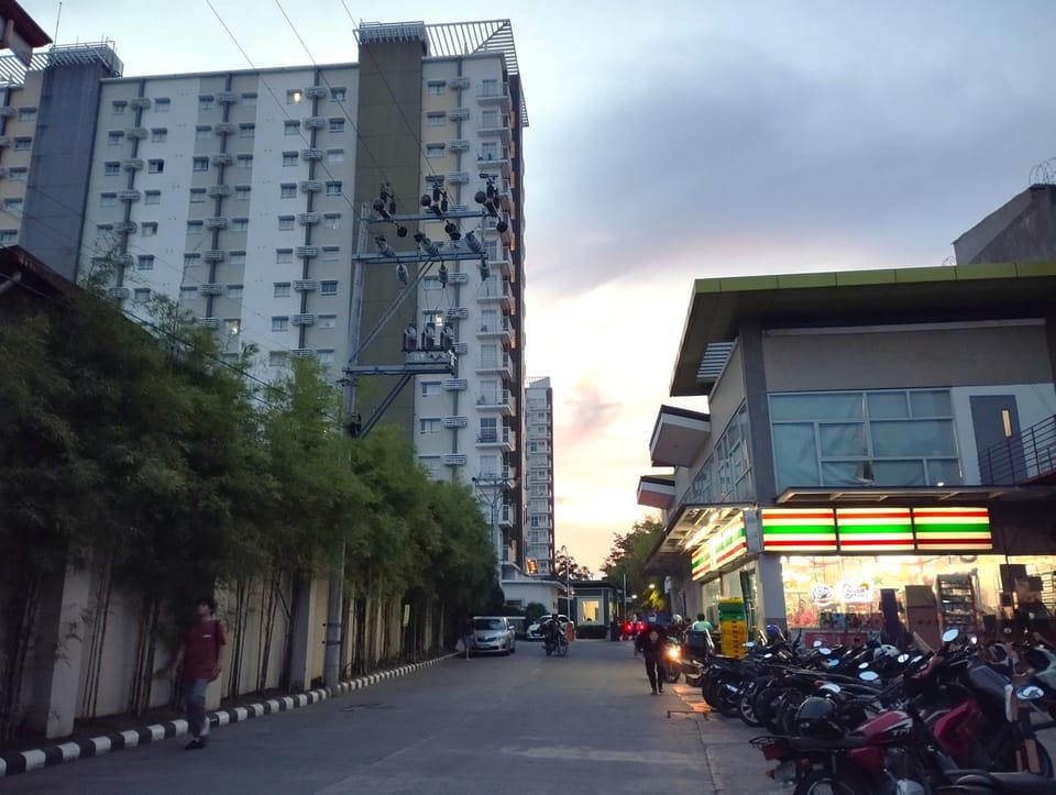 On-site shops, Lobby or reception
