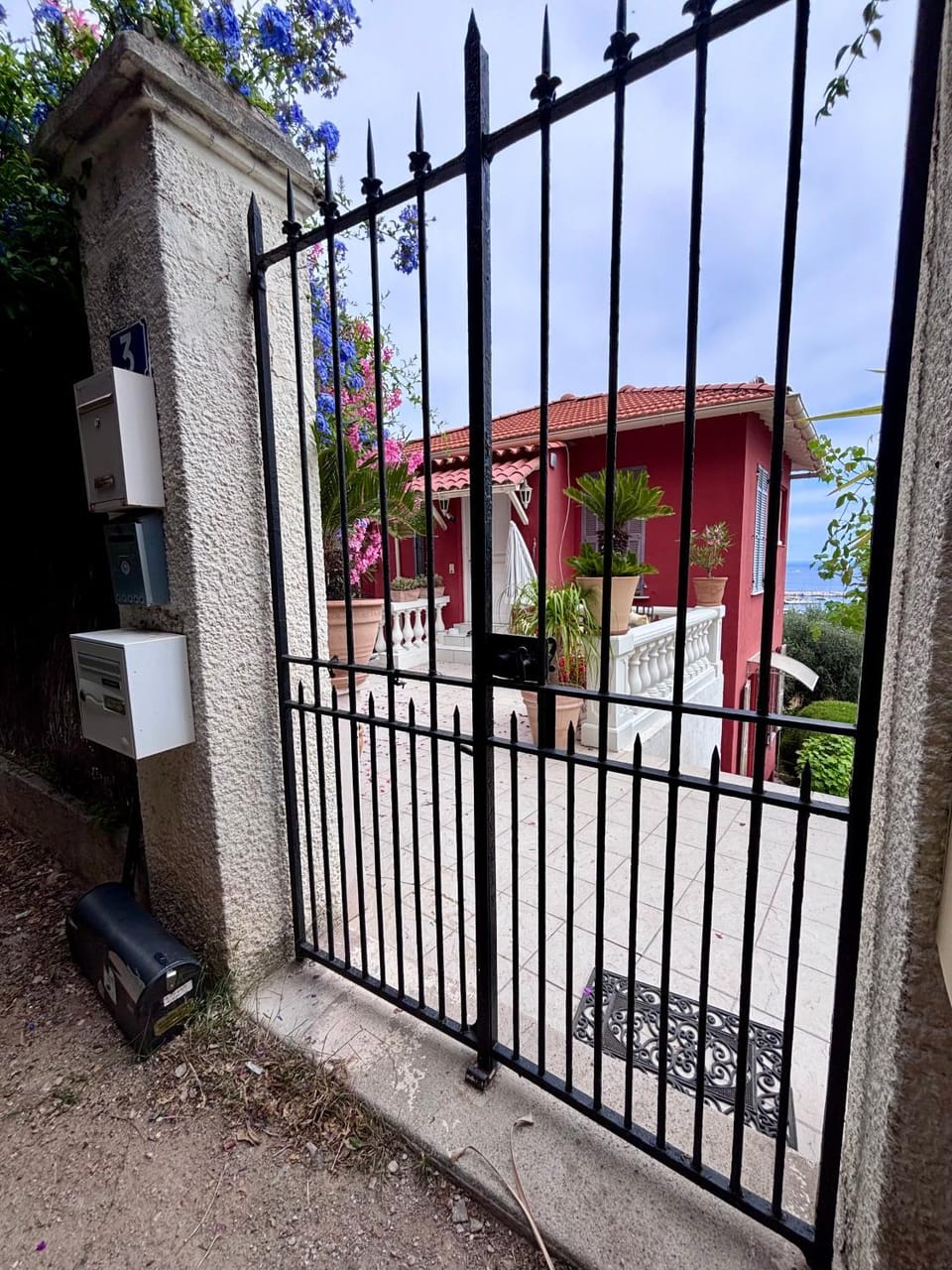 Appartement Beaulieu sur mer avec vue mer et balcon Apartment in Villefranche-sur-Mer