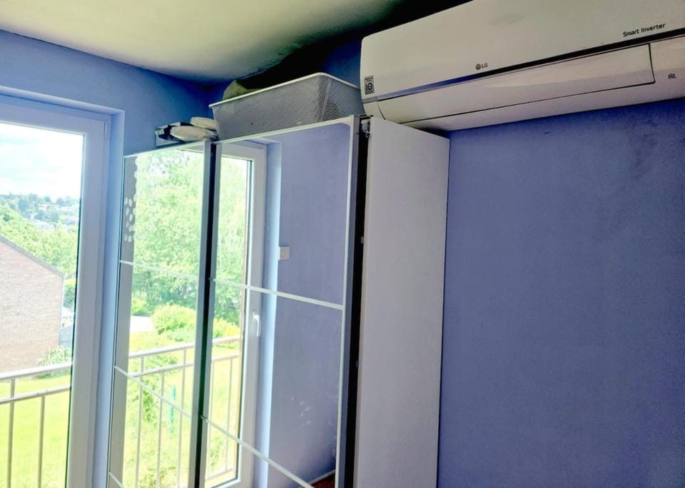 Villa with pool, air conditioning, and Netflix Villa in Belgium