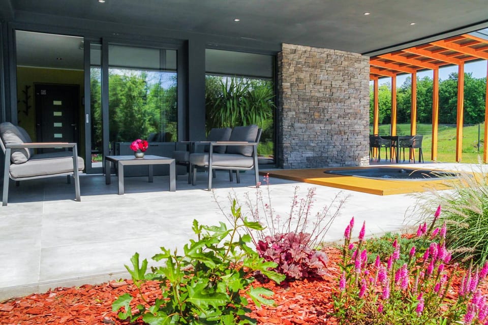 Hot Tub, Balcony/Terrace, Seating area