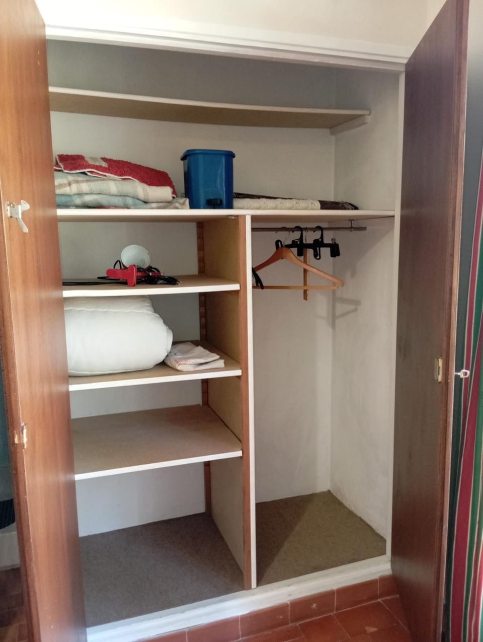 Bedroom with private bathroom in Aix en Provence - colocation Apartment in Aix-en-Provence