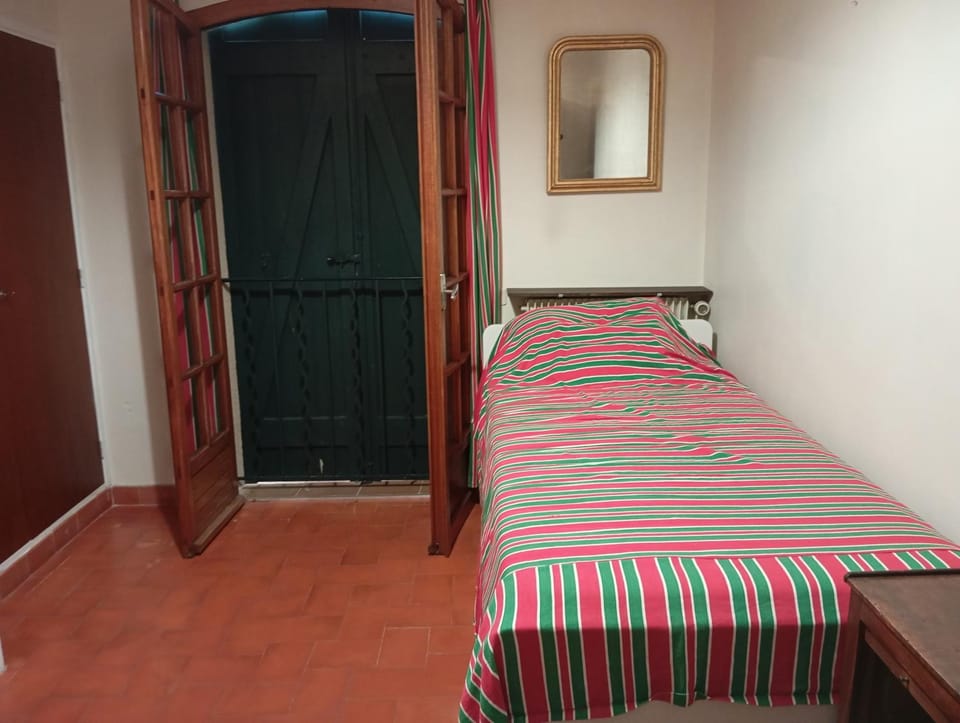 Bedroom with private bathroom in Aix en Provence - colocation Apartment in Aix-en-Provence
