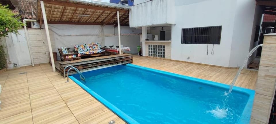 14 Pessoas, Piscina Privativa, Área Gourmet e 3 Vagas de garagem House in State of São Paulo