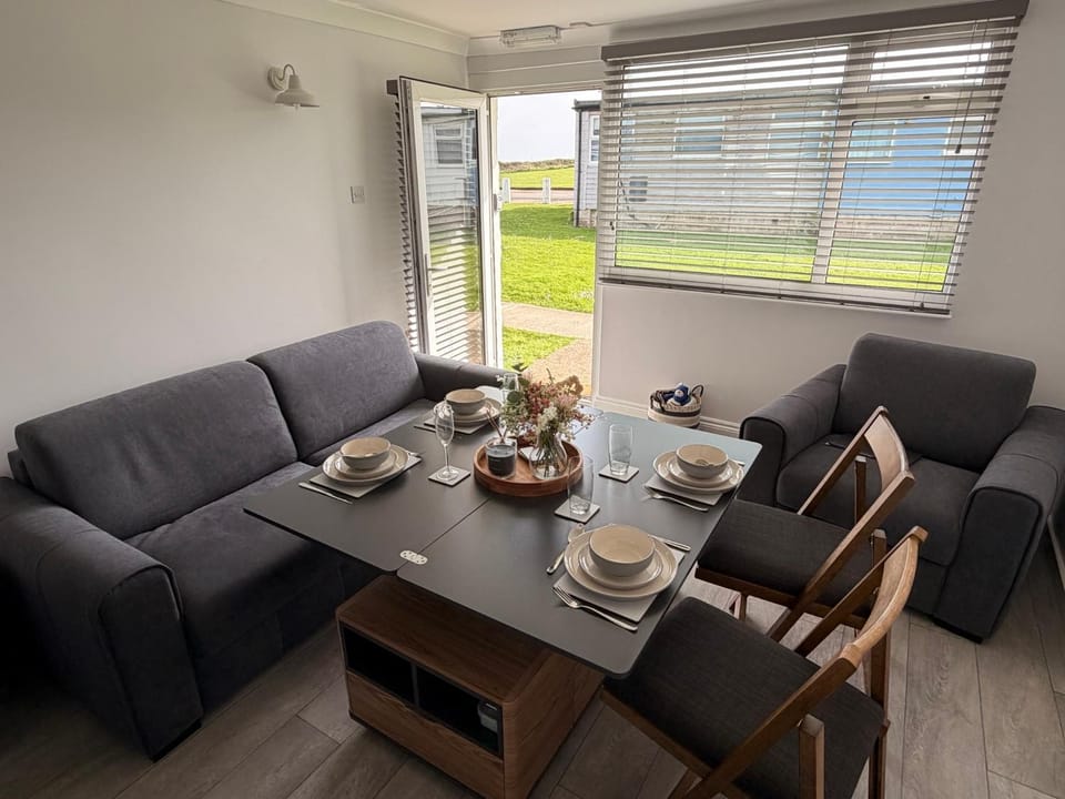 Yaverland Breeze Apartment in Yaverland