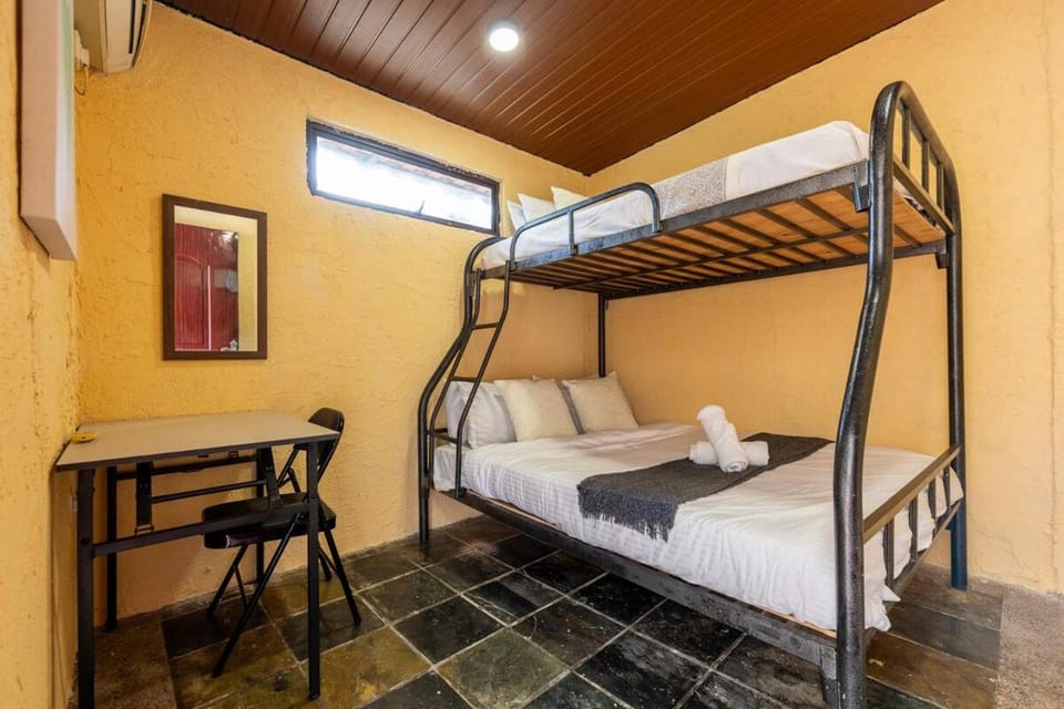 Grand Pinewood Villa 7Room 5Bath 19Pax TemplerPark, Rawang Villa in Selangor, Malaysia