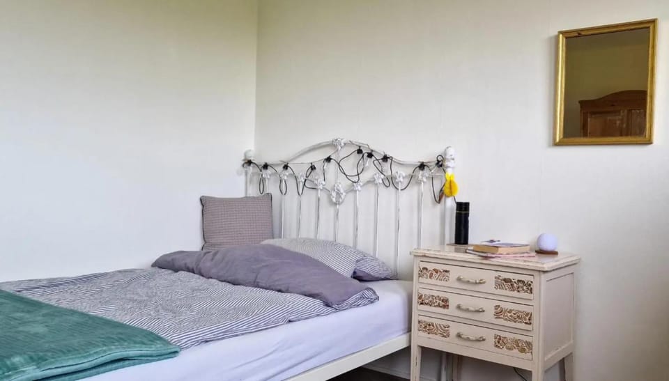 Modern light room in quiet area, still close to the city Vacation rental in Utrecht