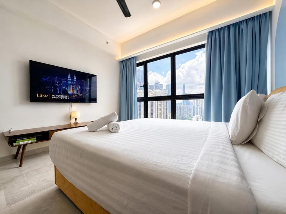 TV and multimedia, Photo of the whole room, Bedroom