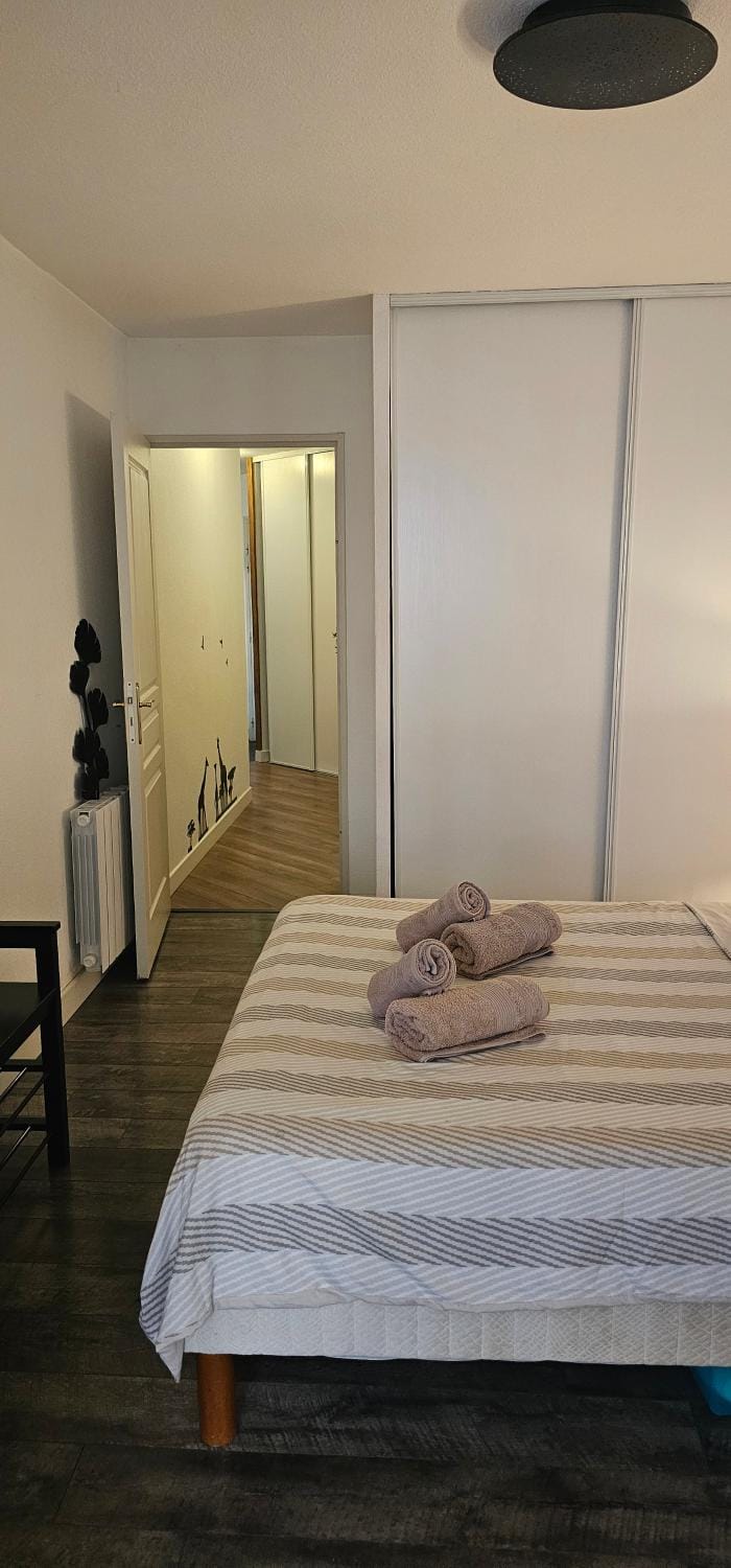 T3 Grande Terrasse, Plancha, Vue Piscine, Soleil Apartment in Roquebrune-sur-Argens