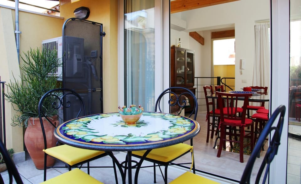 Balcony/Terrace, Balcony/Terrace, Dining area