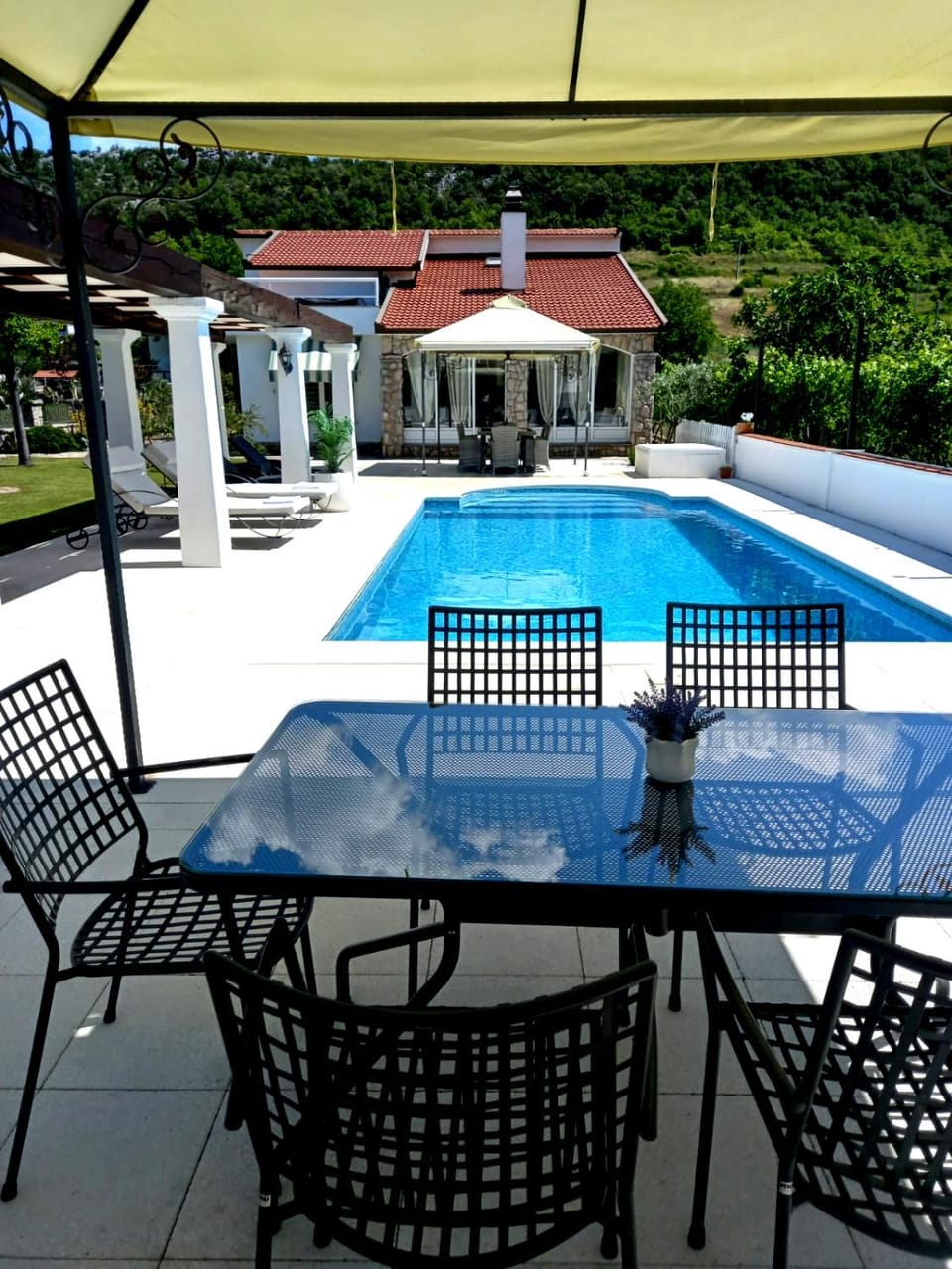 Seating area, Pool view, Swimming pool, sunbed