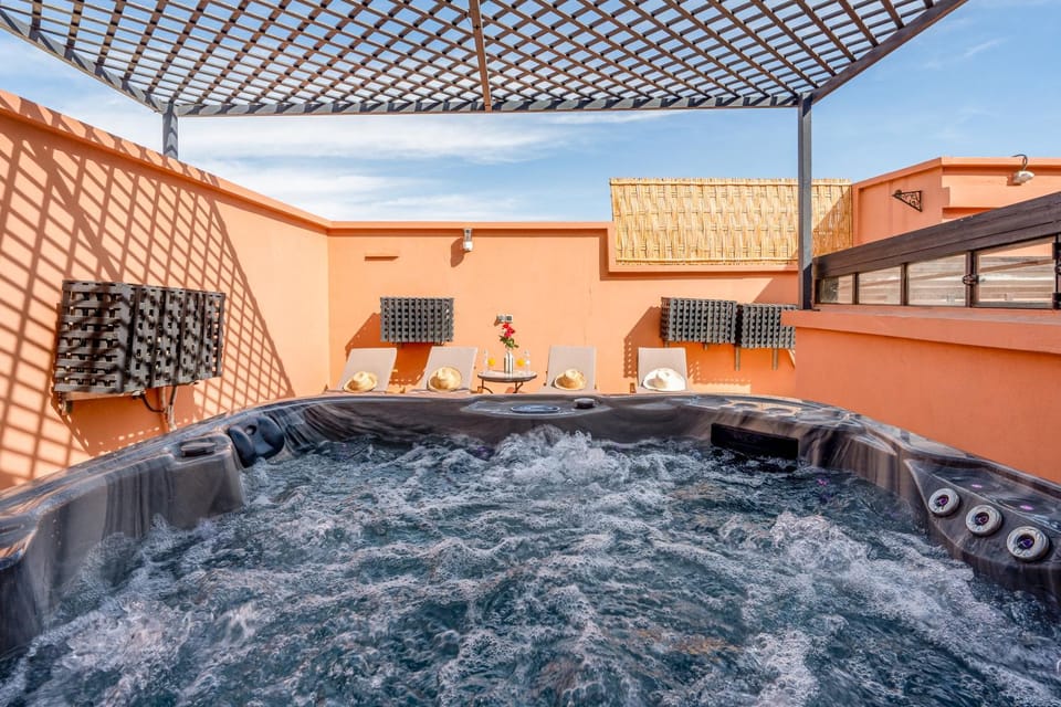 Hot Tub, Hot Tub, Swimming pool