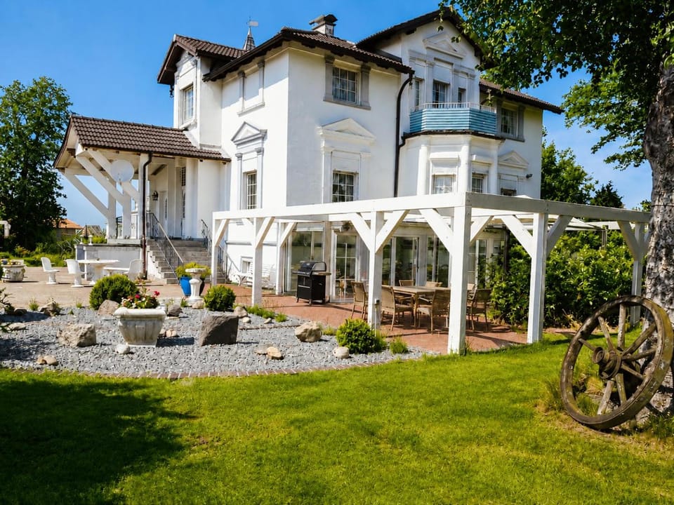 Property building, Garden