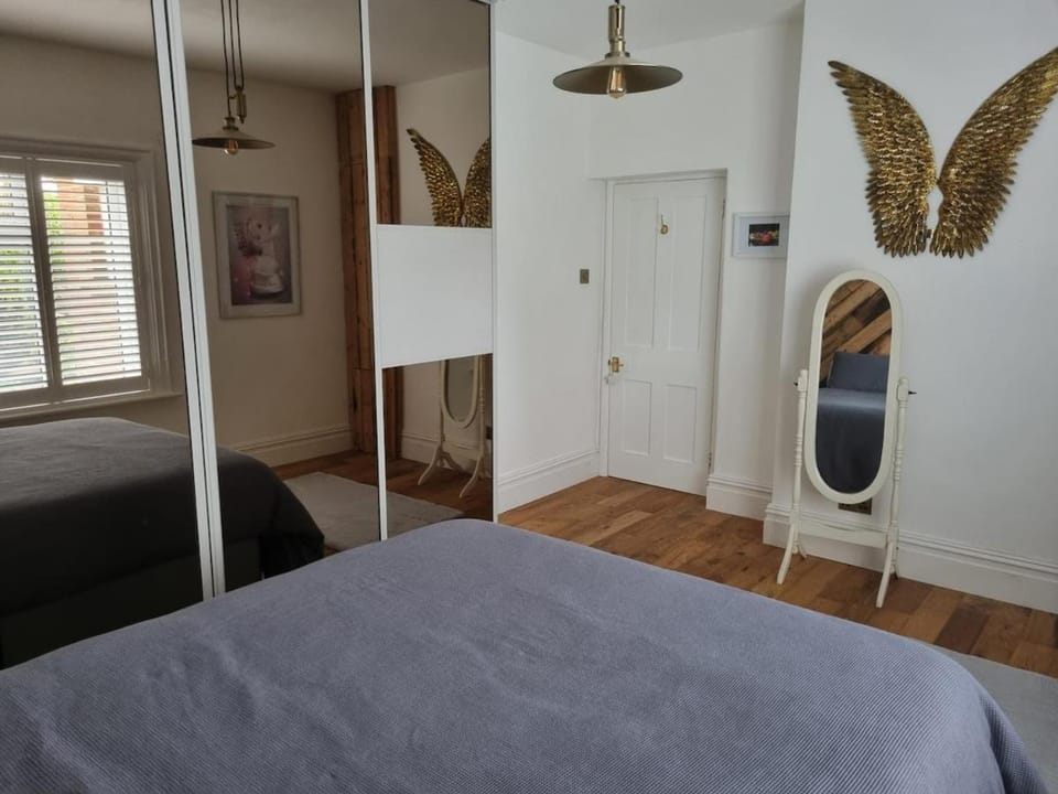 Beautiful ground floor 2 bed flat Apartment in Camberley