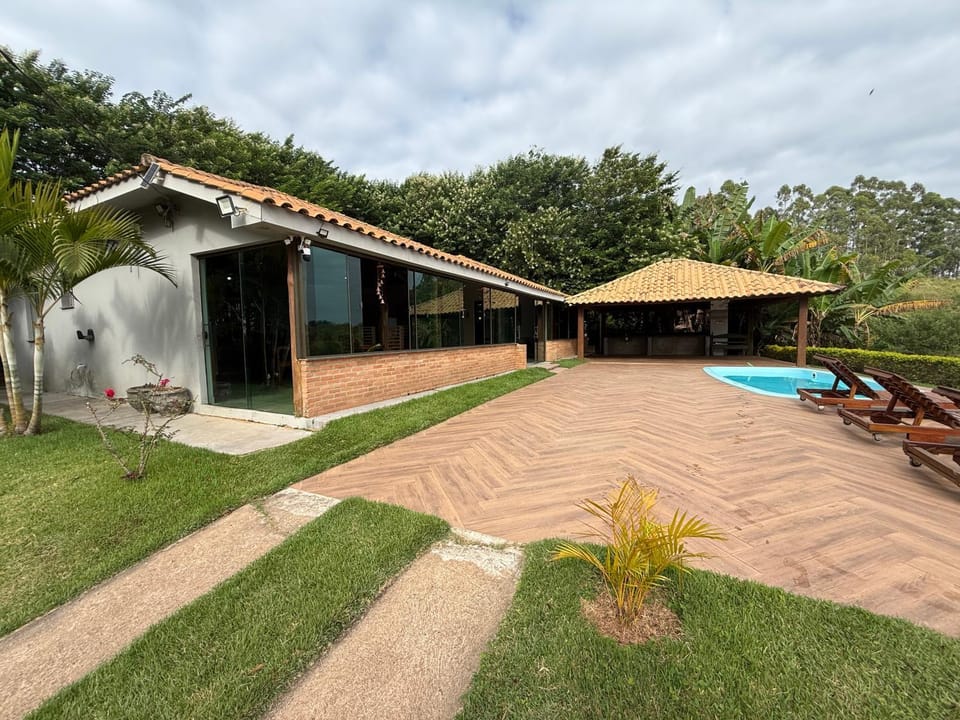 Property building, Patio, Day, Natural landscape, Garden, Garden, Garden view, Pool view, Swimming pool, Swimming pool, sunbed
