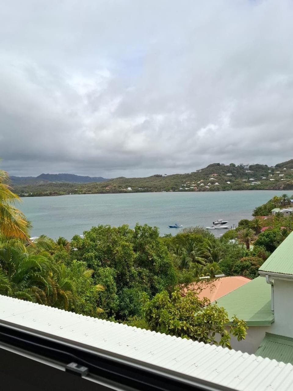 Grande Villa Tropicale au Robert avec Vue Mer, Terrasse, Clim House in Martinique