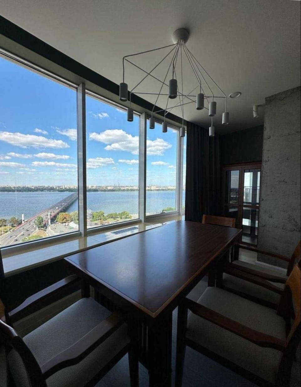 Мост сити апартаменты Apartment in Dnipro