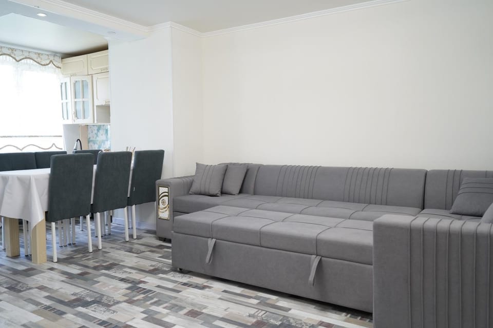 Bed, Kitchen or kitchenette, Living room, Seating area, Guests, Guests, Guests, kitchen, kitchen, air conditioner, air conditioner