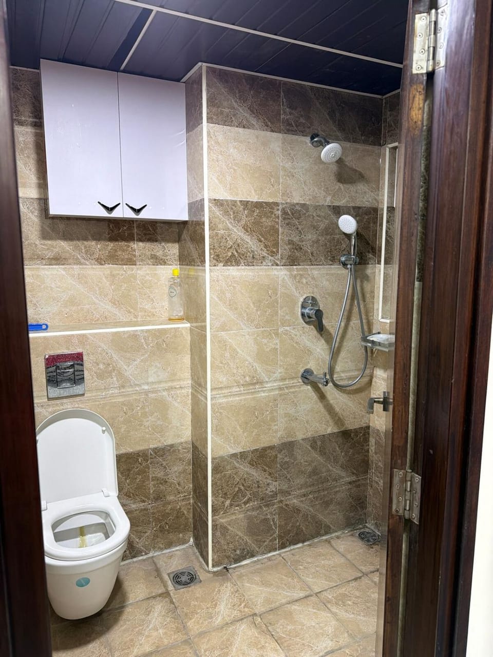 Comfortable Private Room in Premium Apartment Bed and Breakfast in Andhra Pradesh