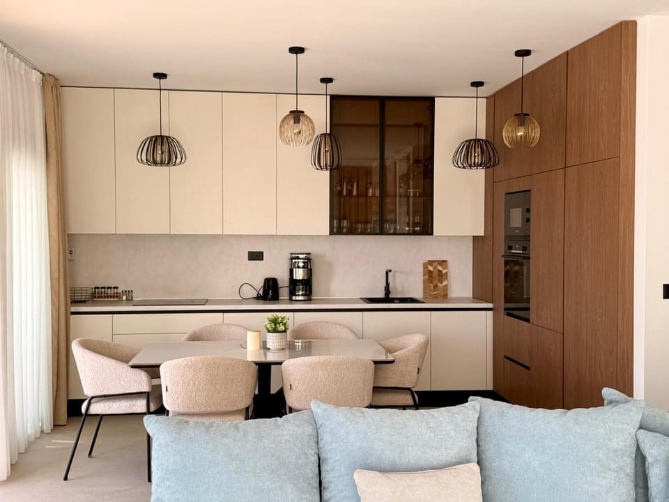 Dining area, Breakfast, kitchen