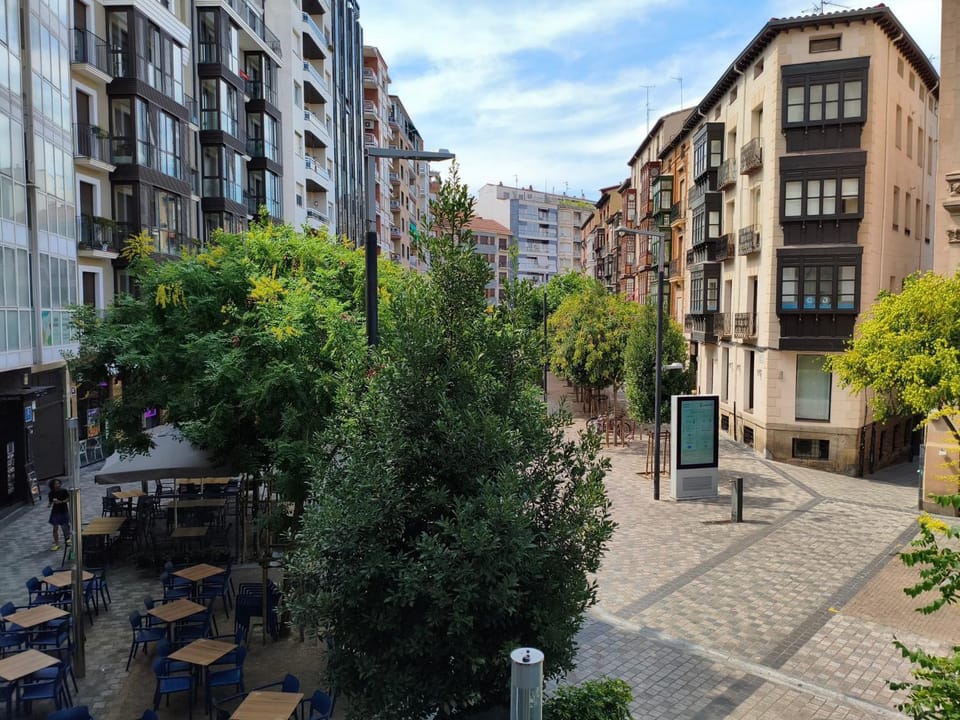 A un paso de Laurel Estudio con balcón Apartment in Logrono