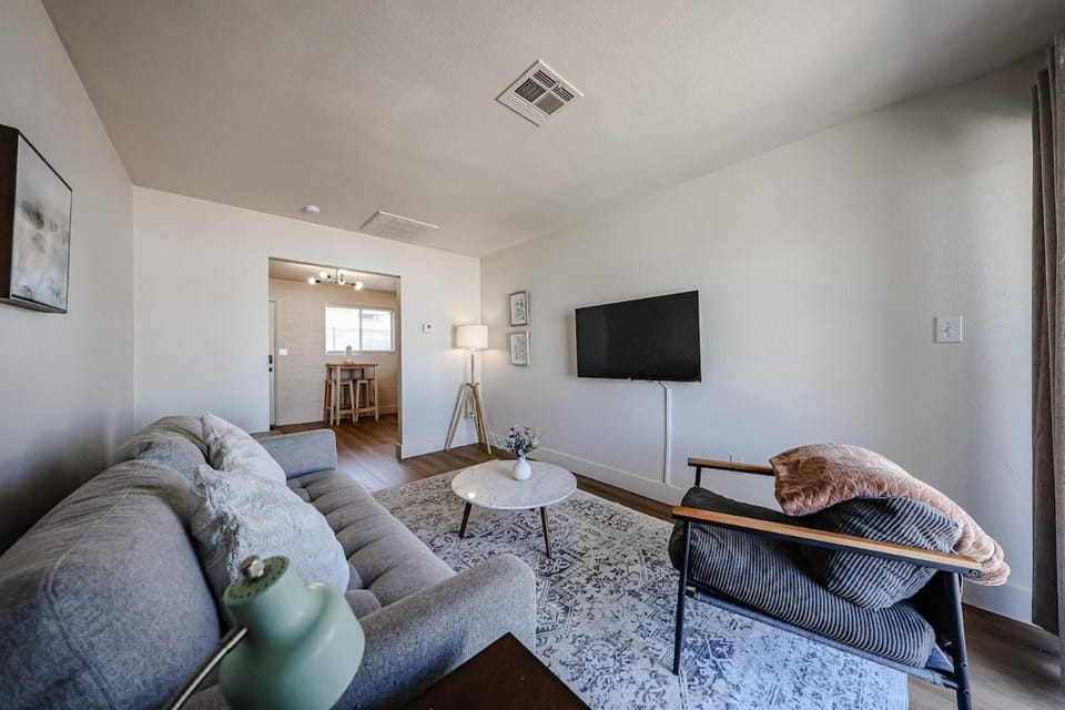 #4 The Cozy Cactus Budget Friendly Comfy Apartment in Phoenix