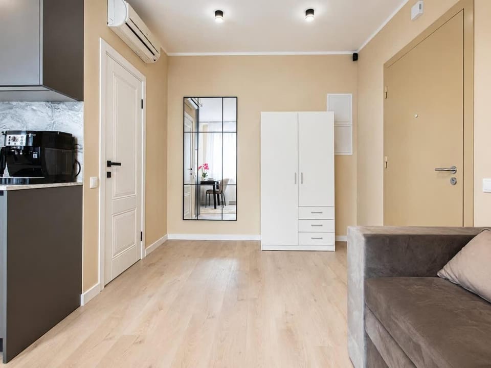 Cozy studio near old town By Vandore Heritage Apartment in Riga