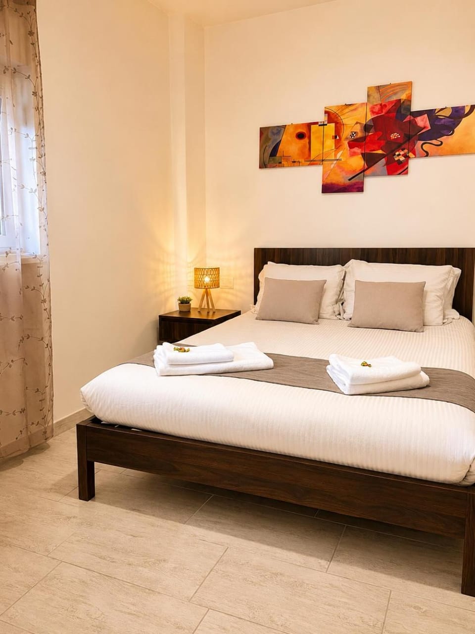 Bed, Bedroom, towels
