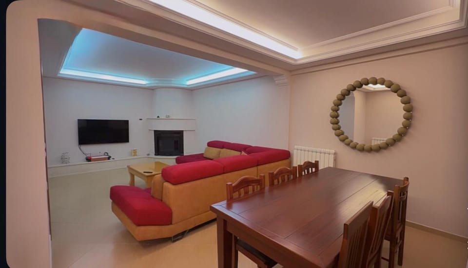 Living room, Dining area