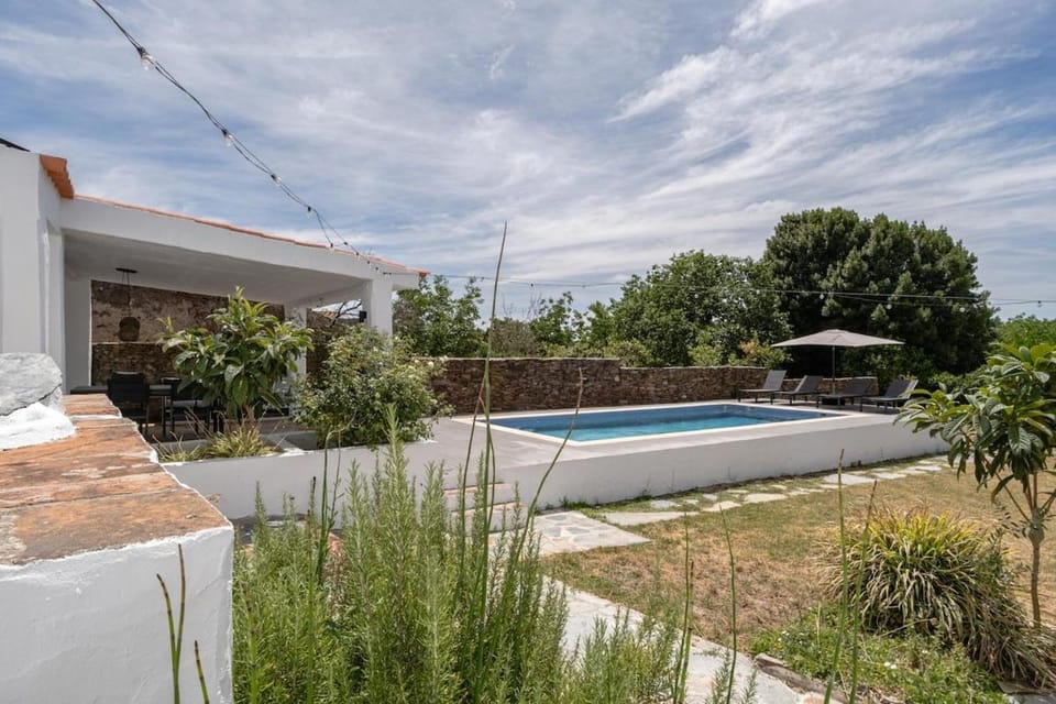 Casa do Loureiro Villa in Évora District, Portugal
