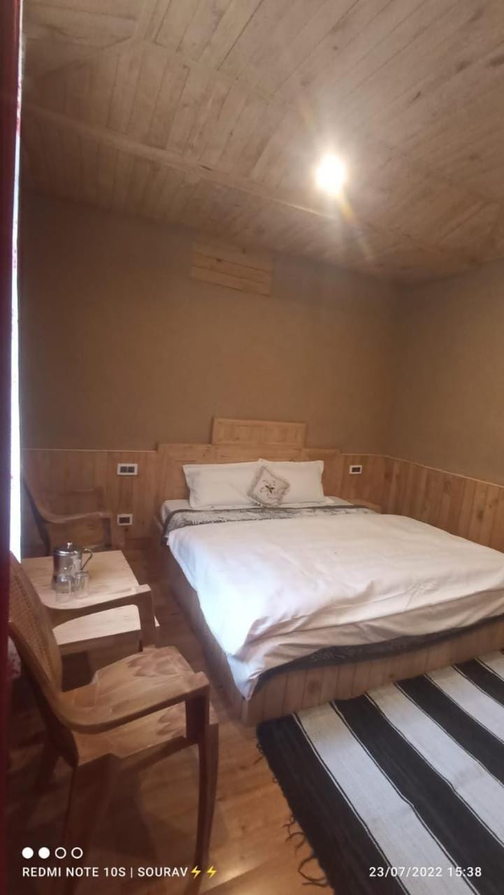 Tirthan river edge Bed and Breakfast in Himachal Pradesh