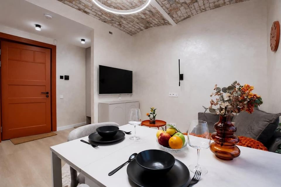 Sheffel Courtyard Residences - Petite studio Apartment in Riga